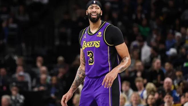 成转身劲射 成转身劲射